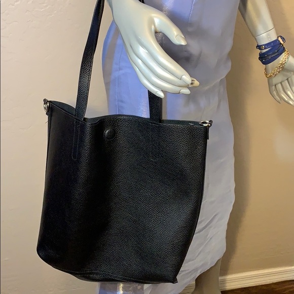 Handbags - Tote with central magnet button for easy closing